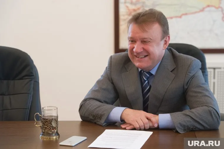 Официальная зарплата Маслова составляет более миллиона рублей в месяц