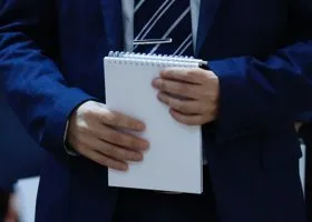 Свердловский мэр объявил народный сход на фоне задержания спикера гордумы