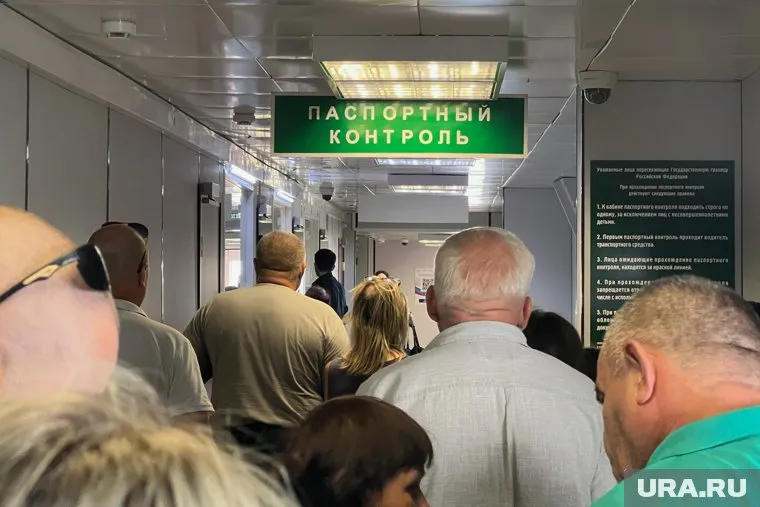 Только за октябрь в США прибыло 3879 россиян, сообщает NYT