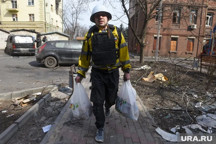 Для волонтера Евгения Ганеева поездка на Донбасс стала уже восьмой с 2014 года