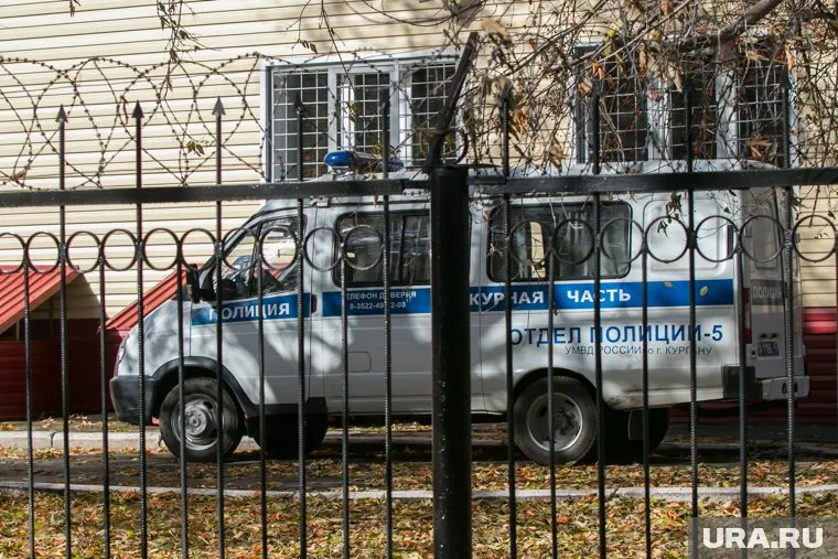 Мужчину доставили в отдел полиции