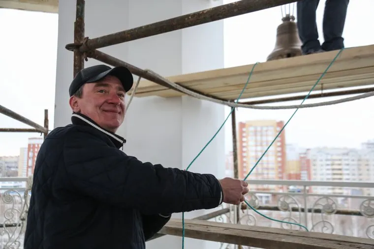 Освящение и установка колоколов в Благовещенском соборе. Тюмень, ракша игорь, колокольня