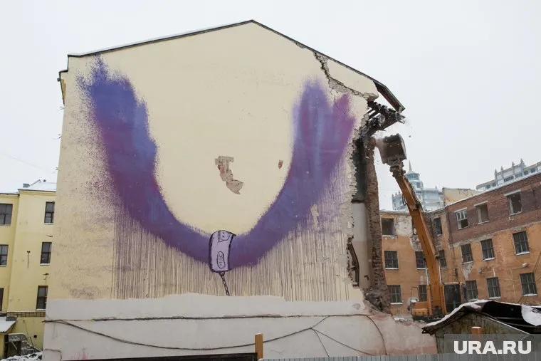 Работы по сносу ведутся каждый день