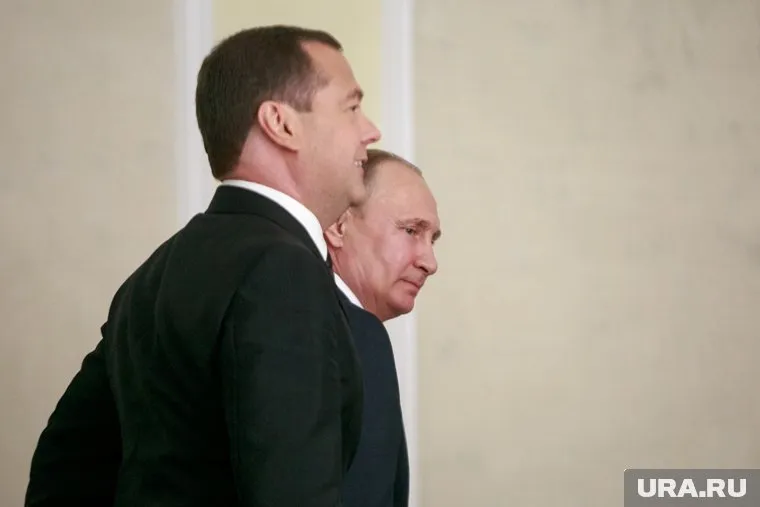 Рейтинги президента и премьер-министра положительно скорректировались в последние две-три недели