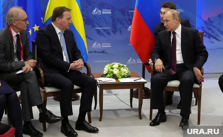 Переводчик некорректно перевел слово Путина на встрече с премьер-министром Швеции