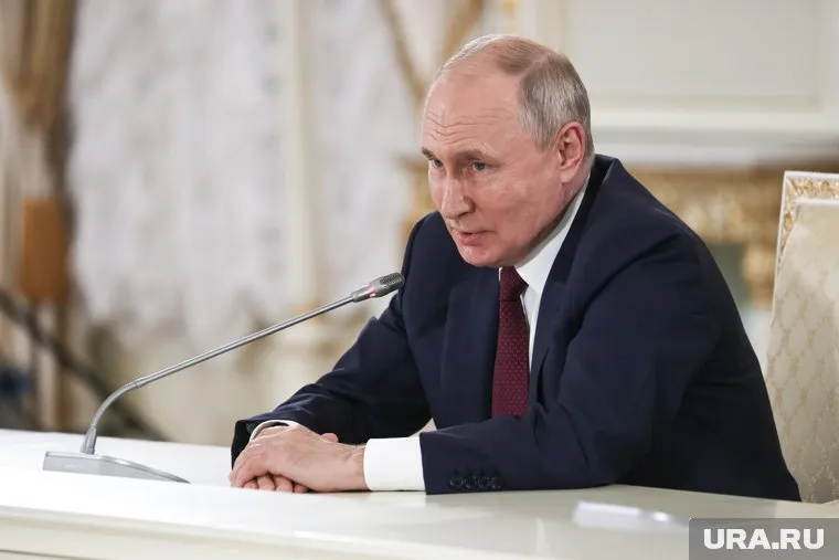 Владимир Путин за заслуги в работе присвоил трем сотрудницам в Магнитогорске почетные звания