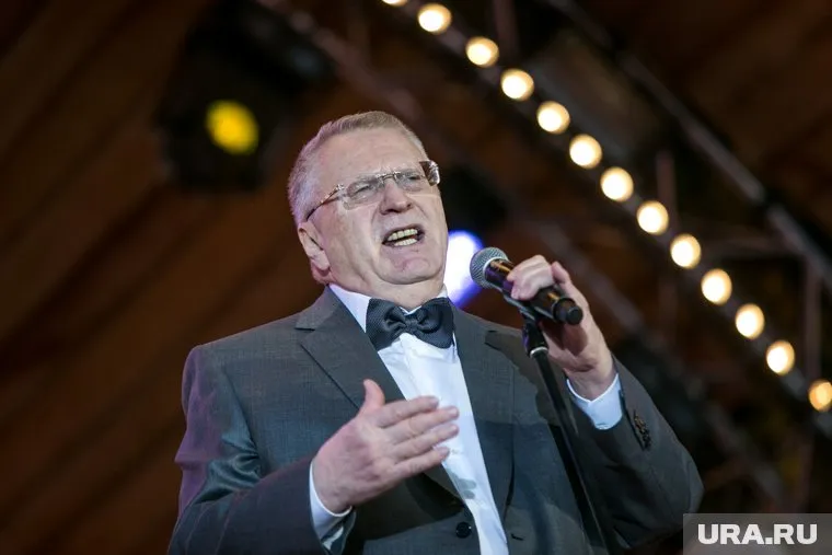 Владимир Жириновский хочет добиться возврата гимна "Боже, царя храни",