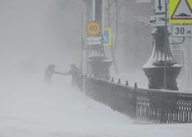 На Ямал надвигается шквалистый ветер и сильная метель