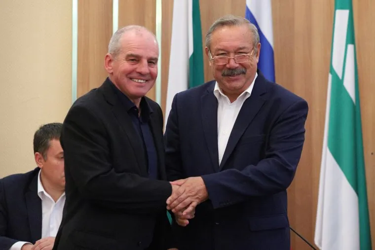 Вручение мандатов депутатам городской Думы. Курган