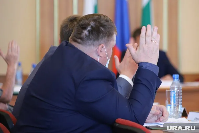 Депутаты думы ХМАО приняли решение распустить совет депутатов в Ханты-Мансийском районе