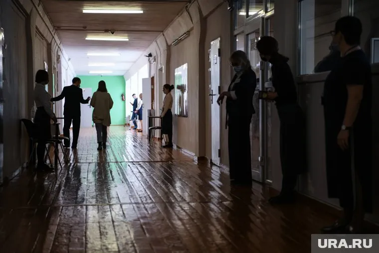 Родителя боятся за детей, которые находятся в школе