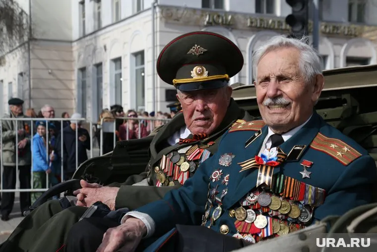 Законопроект предполагает выплачивать военным пенсионерам 100% от денежного довольствия военнослужащих