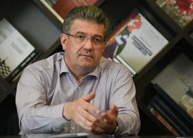 Министр-рекордсмен: биография Андрея Злоказова, который сохранил пост главы свердловского минсоца