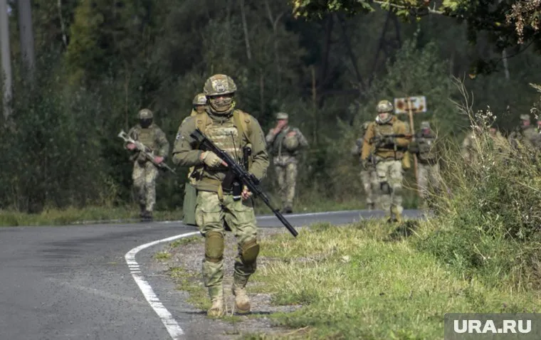 Бойцы ВСУ стали покидать свои позиции под Бахмутом, заявил Евгений Пригожин