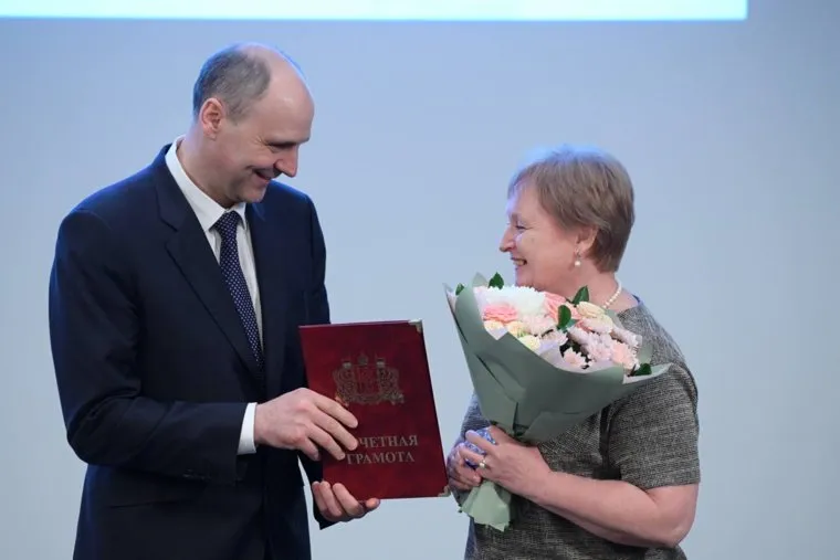 Денис Паслер вручил награды лучшим работникам предприятий