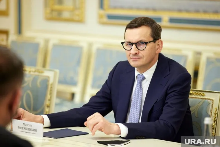 В Польше призвали Матеуша Моравецкого к отставке