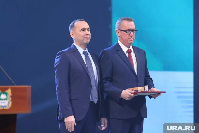 Сотрудники оборонных заводов Кургана получил почетные грамоты главы региона и госнаграды