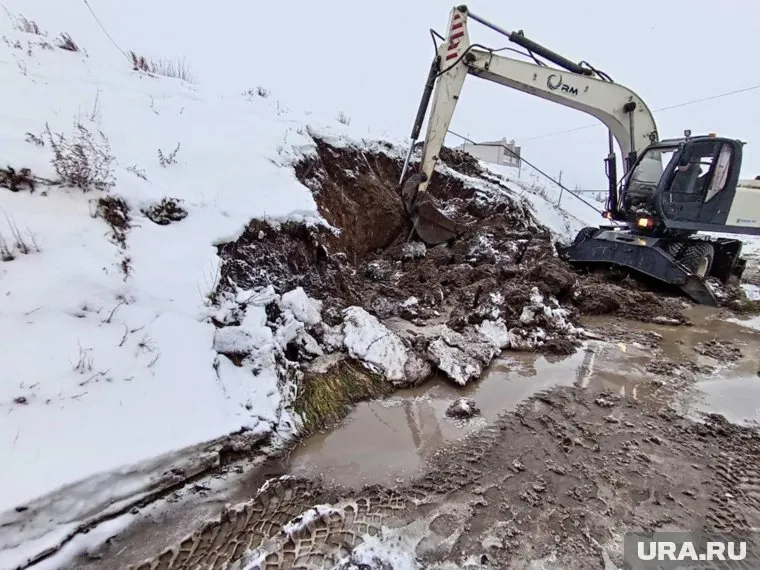 Для устранения неполадок бригады аварийно-восстановительных работ работали в круглосуточном режиме