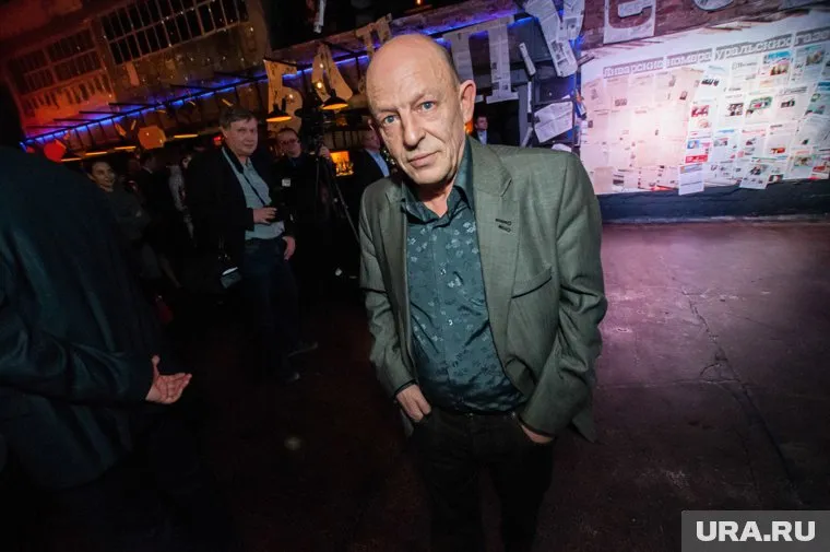 Отставной фотограф резиденции свердловских губернаторов Станислав Савин: "Извините, но губернатора Мишарина я назвал деревянным"