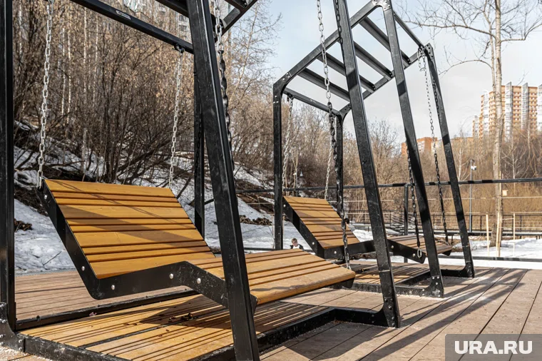 Парк выполнен в форме волны