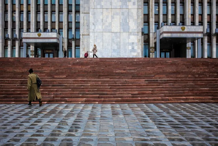 Центральные улицы города за месяц до международной выставки ИННОПРОМ-2019. Екатеринбург
