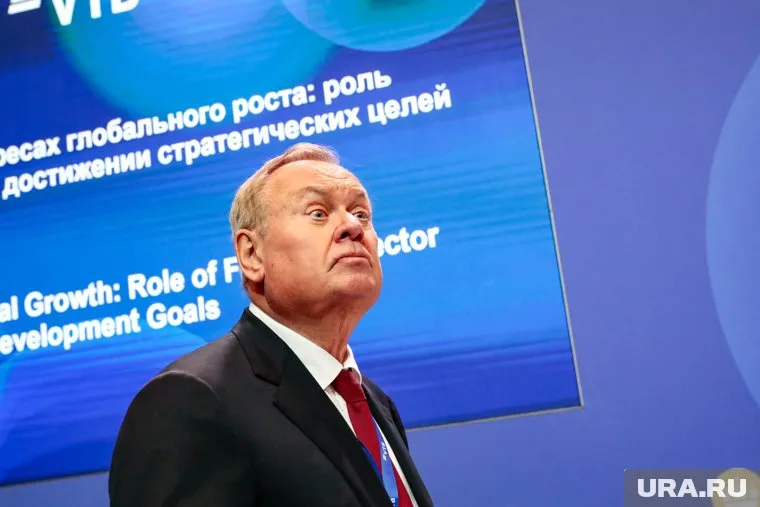 Костин заявил, что экономика РФ справится с внешними факторами