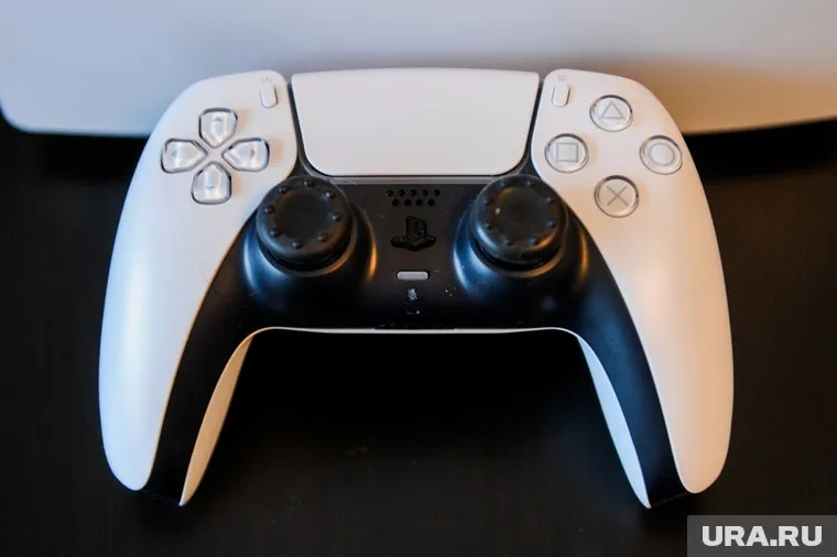 Средняя стоимость приставок в регионе в районе восьми тысяч рублей