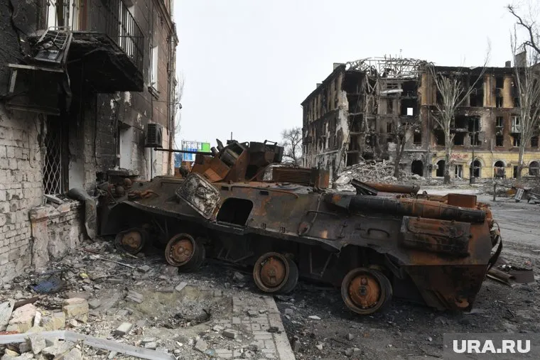 На территории завода Ильича осталась сгоревшая техника ВСУ (архивное фото)