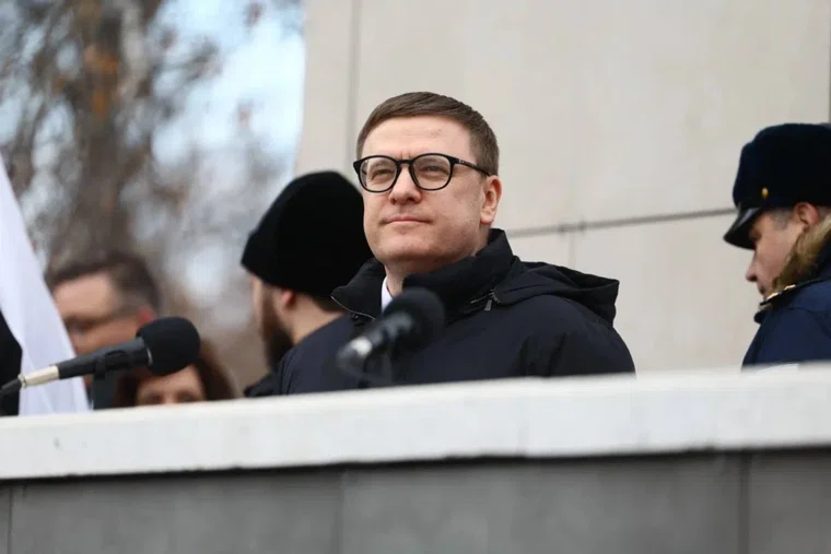 Алексей Текслер пожелал выпускникам быть достойными славы прадедов и своих предшественников