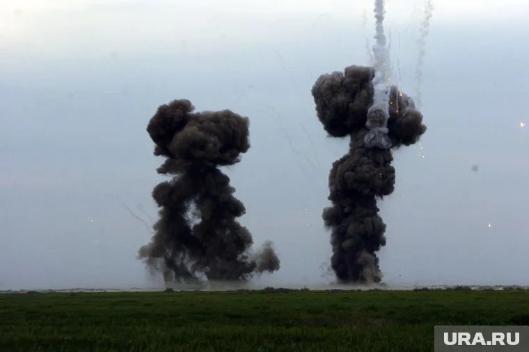 Израиль нанес удар по военным объектам ХАМАС