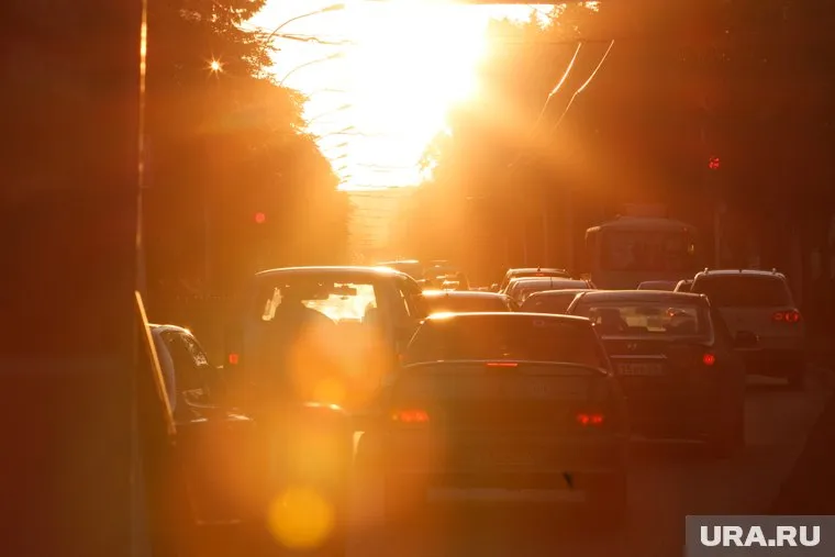 Скоро мост и вовсе закроют, а водителям придется искать пути объезда