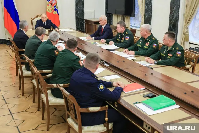 Путин назначил четырех новых командующих российскими округами