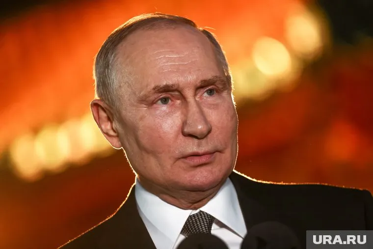 Президент Владимир Путин провел встречу с выпускниками российских вузов во Вьетнаме