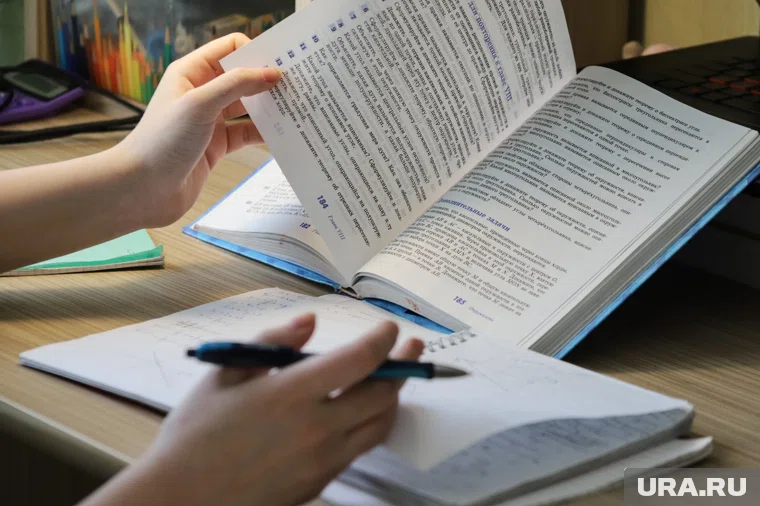 Администрация школ обязана следить на объемом домашних заданий