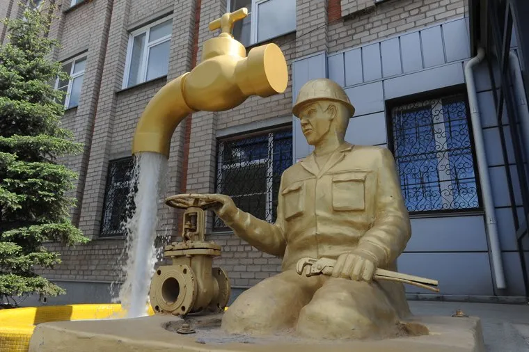 Интервью с Владимиром Чебыкиным. Челябинск, скульптура сантехника