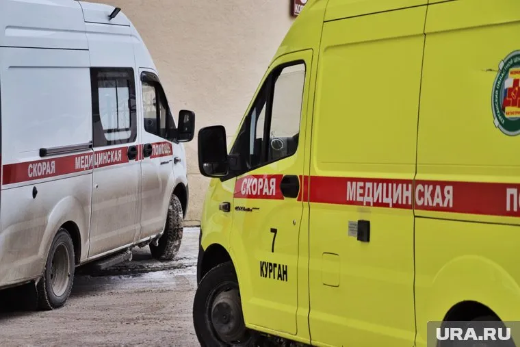 Водитель из Кургана умер в БСМП после аварии