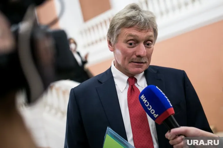 Песков сказал, что Путину сейчас не до выходных дней