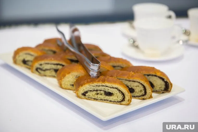 Жителю Ноябрьска попался волос в рулете от местного производителя (фото из архива)