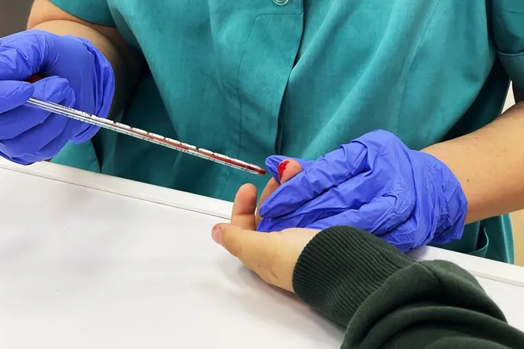 Забор крови. Курган