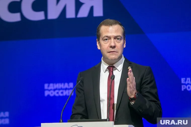 Дмитрий Медведем приедет в Сабетту