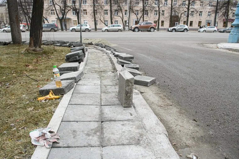 Ремонт пешеходной части на улице Малышева и проспекте Ленина. Екатеринбург