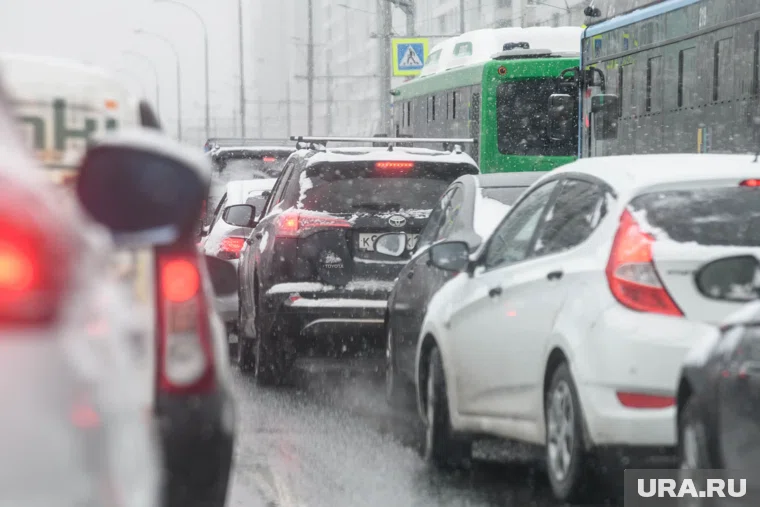 Чаще всего челябинцы выбирают автомобили белого и черного цвета