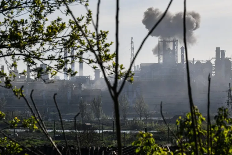 Мариуполь в период вывода гражданских лиц с завода Азовсталь. ДНР/Украина