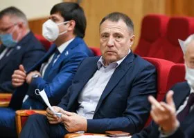 Свердловский депутат высказался про конфликт Соловьева с городом