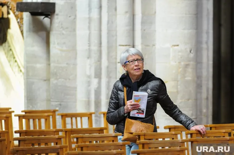 В 2022 году Баландин
крестилась в Русской православной церкви, а сейчас планирует поселиться на Ольхоне