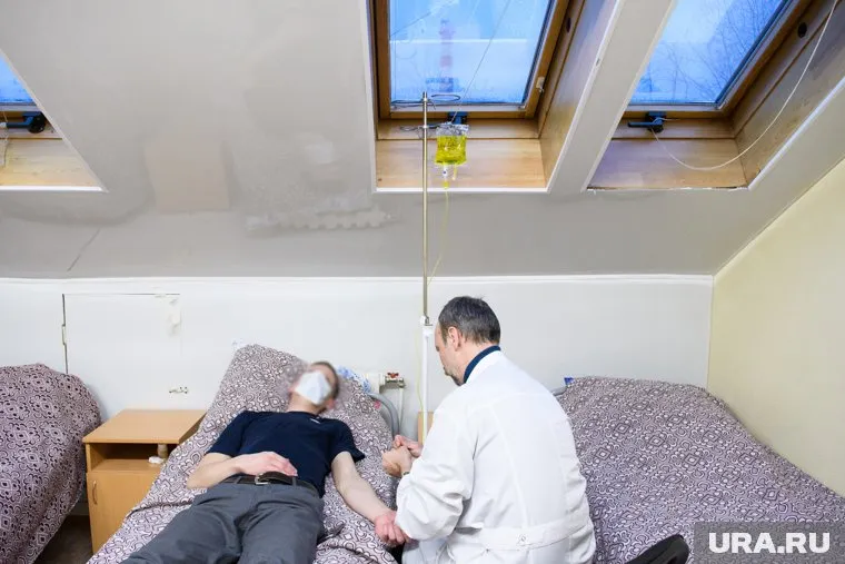 При плохом самочувствии следует оставаться дома и избегать контакта с людьми