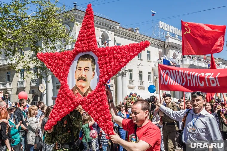 Социологи периодически замеряют отношение россиян к Сталину как к одной из самых неоднозначных фигур в истории