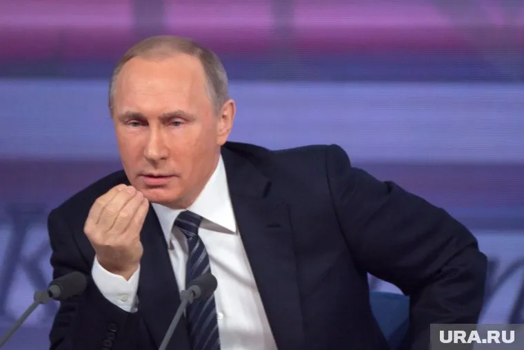 Глава государства считает, что молодежи нужно уделять больше внимания