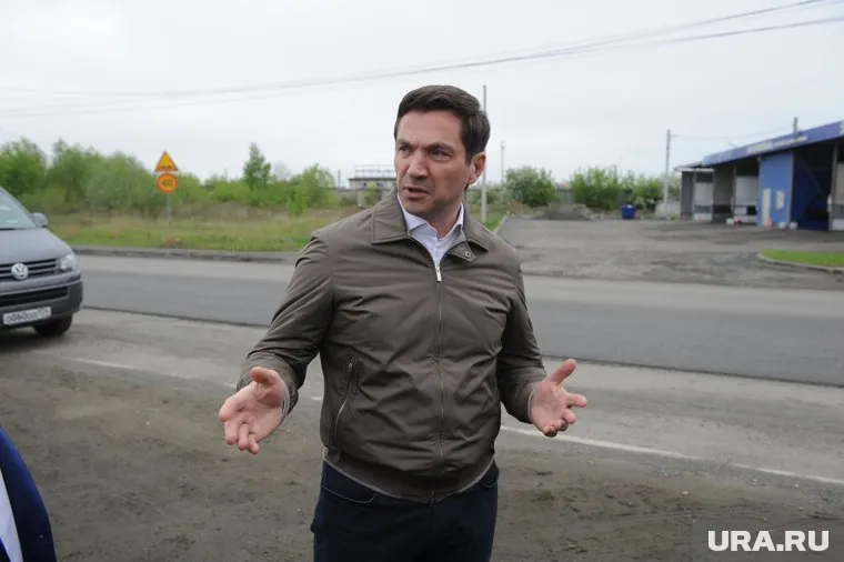 Алексей Лошкин запретил укладку асфальта в дождь