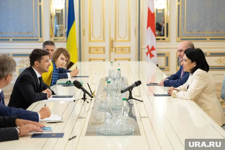 Переговоры Украины и России пока приостановлены